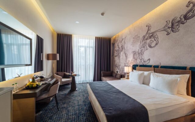 IC Hotels Airport 4